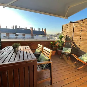 Apartamento Barcelona Penthouse Private Terrace Sustainable Stay Keyless Access, Barcelona