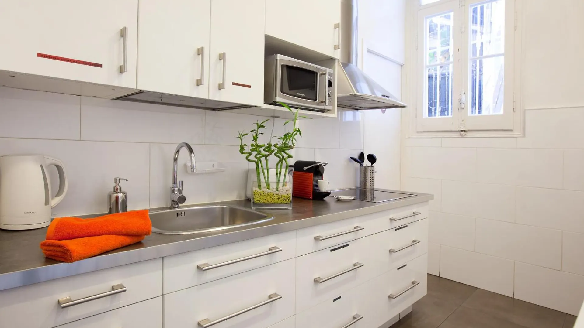 Hip Karma Hostel Барселона
